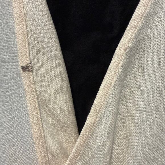 NWT Vetta Capsule Versatile Gathered Sleeve Wrap Top Cream Color Size XL - Picture 14 of 16